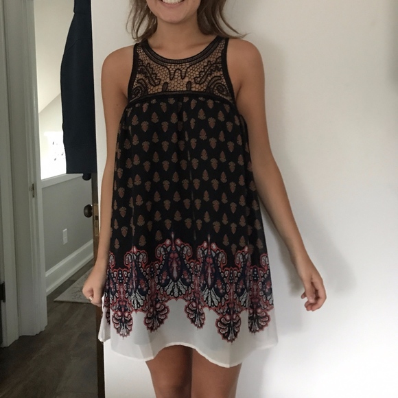 Blu Pepper Dresses & Skirts - Blu Pepper Flowy Dress